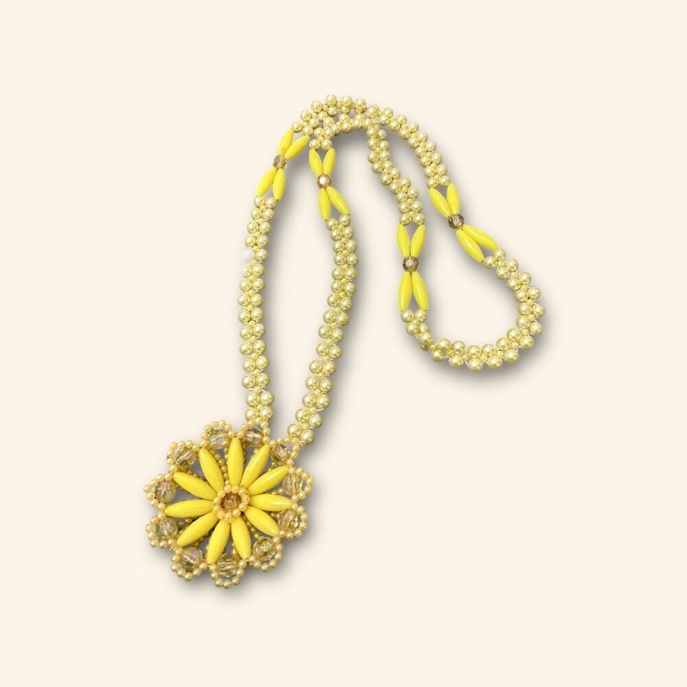 Vintage Estate Yellow & Pearl Beaded Necklace With Floral Design READ
